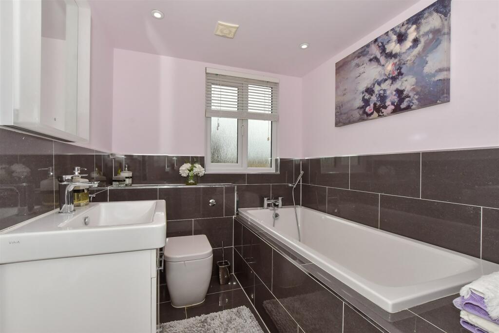 Additional image 13 of Cumberland Avenue, Broadstairs, Kent