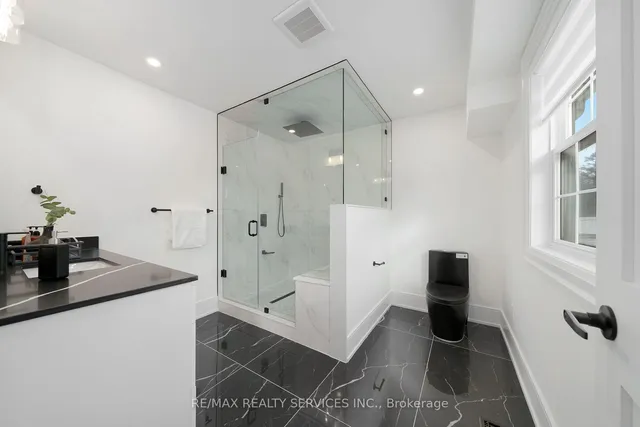 Additional image 23 of 1037 Wayne Pl