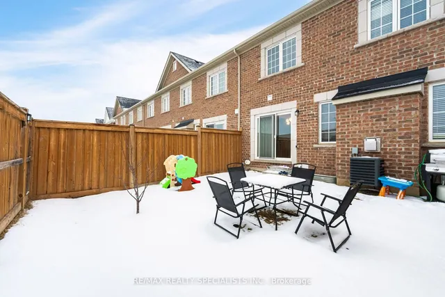 Additional image 20 of 1158 Duignan Cres