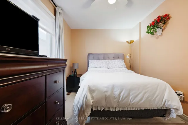 Additional image 23 of 728 Spanish Moss Tr