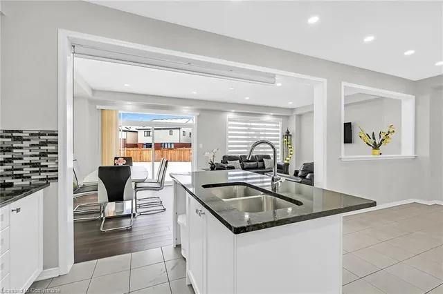 Additional image 17 of 328 Bedrock Dr