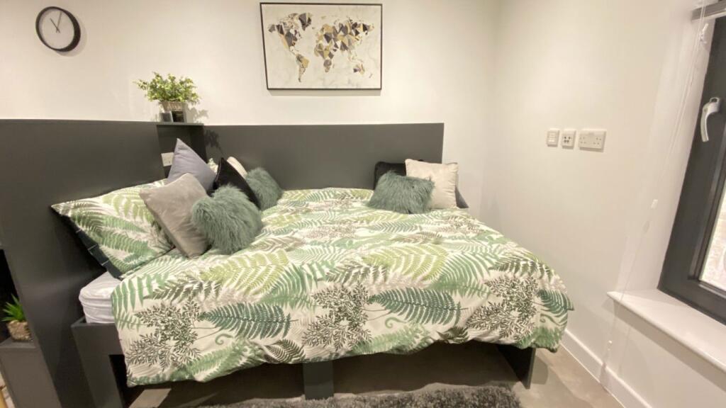 Additional image 10 of 8 Griffin Westgate One: 3675