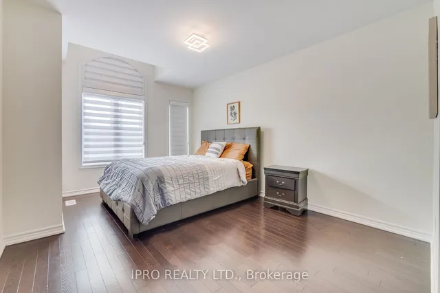 Additional image 28 of 692 Kennedy Circ