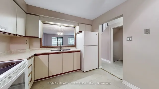 Additional image 5 of 111 Ashridge Crt