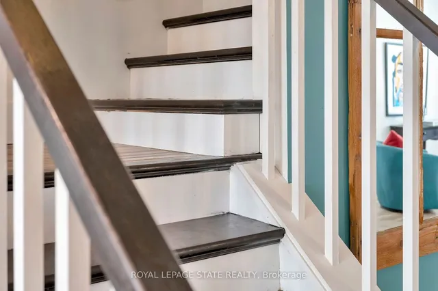 Additional image 20 of 53 Woodbine Cres