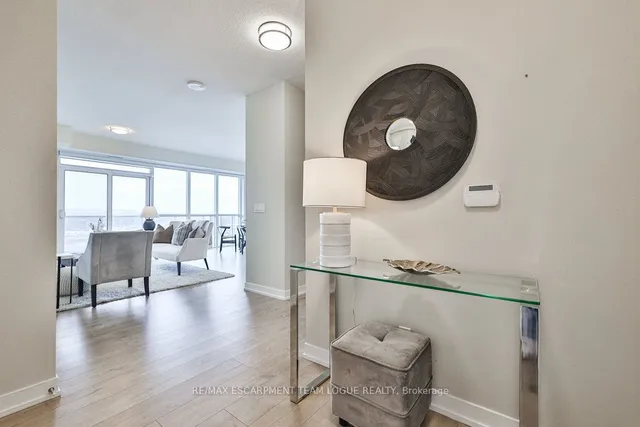 Additional image 7 of 2081 Fairview St Unit 1901