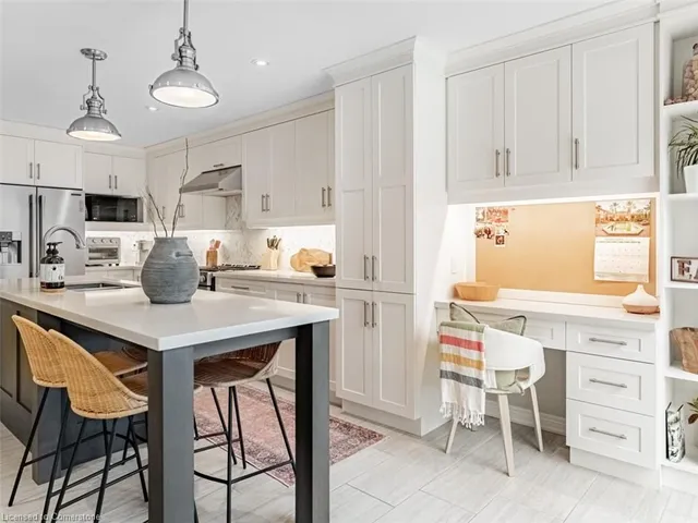 Additional image 11 of 137 Cove Cres