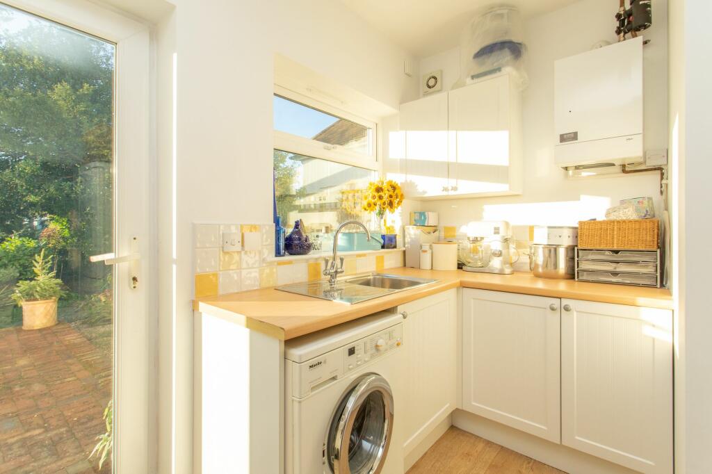 Additional image 8 of Dover Road, Guston, CT15