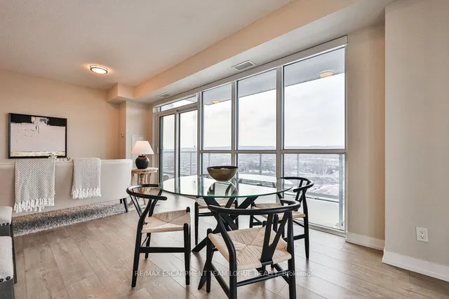 Additional image 14 of 2081 Fairview St Unit 1901