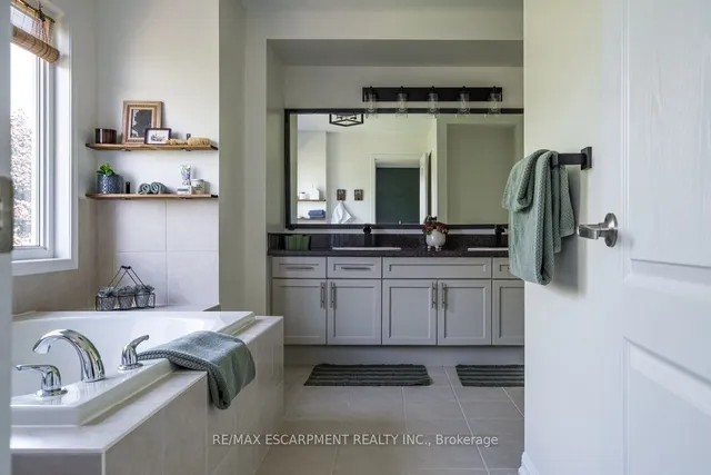 Additional image 35 of 120 Peer Crt