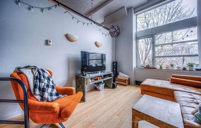 Additional image 19 of 50 Main St Unit 314