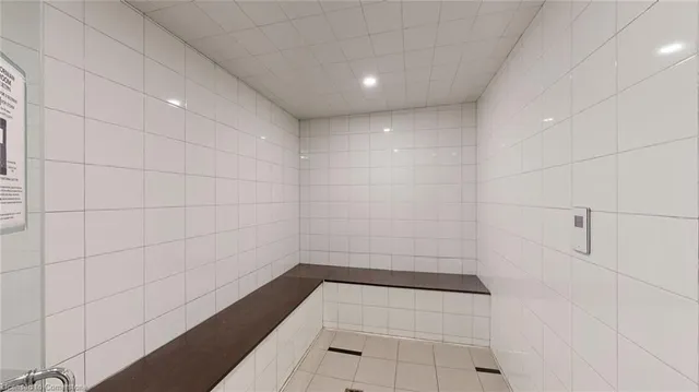 Additional image 22 of 50 Kingsbridge Garden Cir Unit 1807