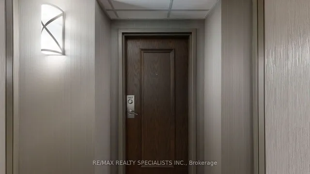 Additional image 24 of 50 Kingsbridge Garden Circ Unit 1807