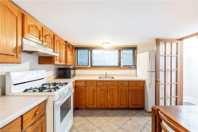 Additional image 37 of 60 Kensington Ave