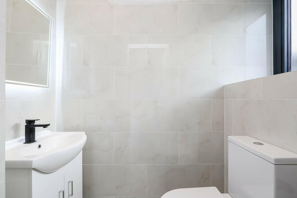 Additional image 7 of Dunheved Road North, Thornton Heath