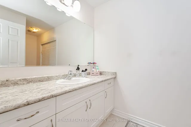 Additional image 14 of 1158 Duignan Cres