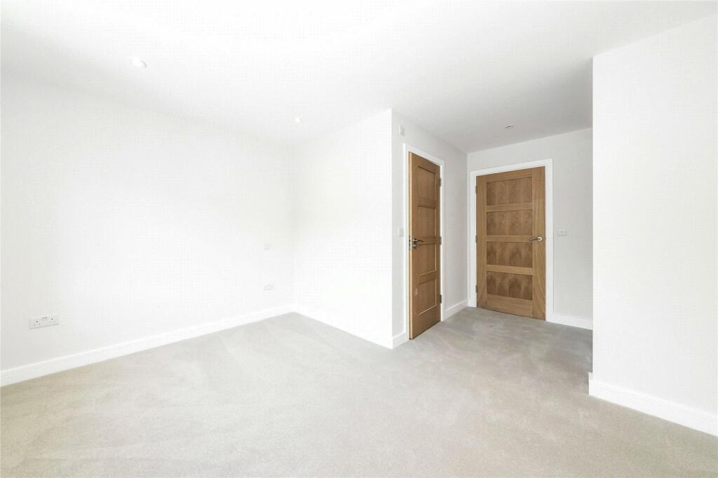 Additional image 9 of Endlesham Court,, 131 Woodcote Valley Road,, Purley, CR8