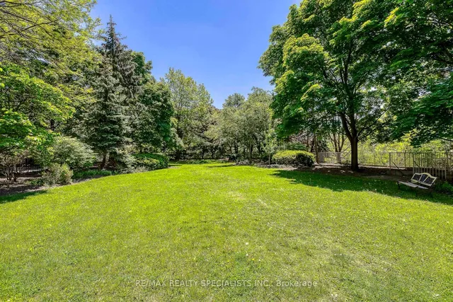 Additional image 36 of 50 Eglinton Ave Unit 403