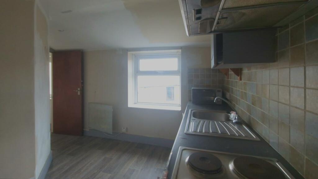 Additional image 5 of Flat 3, 76 Chatham Street, Ramsgate, Kent, CT11 7QB