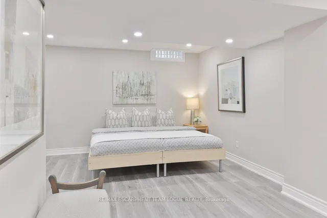 Additional image 38 of 1298 Tupper Dr