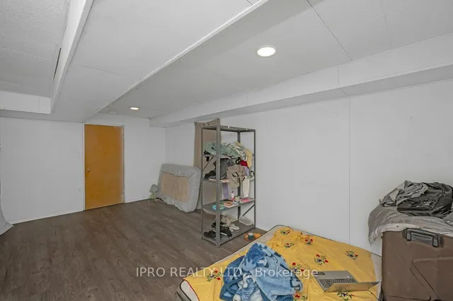 Additional image 27 of 41 Dumbarton Ave