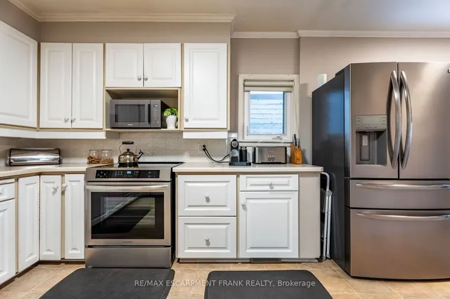 Additional image 19 of 31 Mountain Park Ave