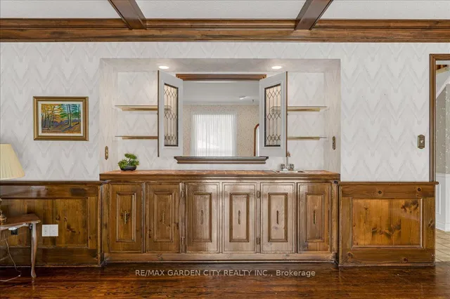 Additional image 15 of 34 Acredale Dr