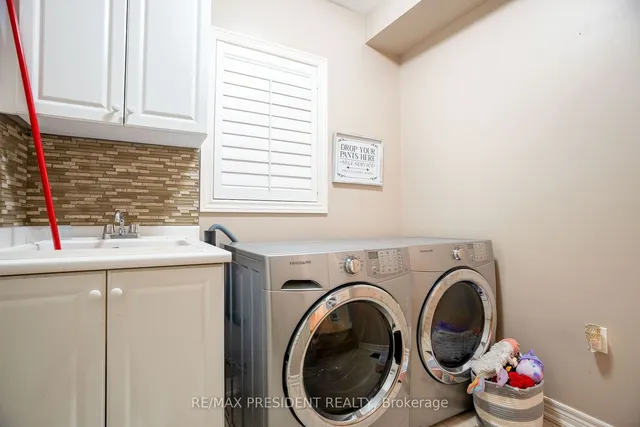 Additional image 20 of 16 Pinedale Ave