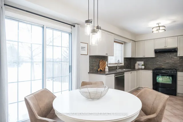 Additional image 8 of 249 Hadley Woods Terr