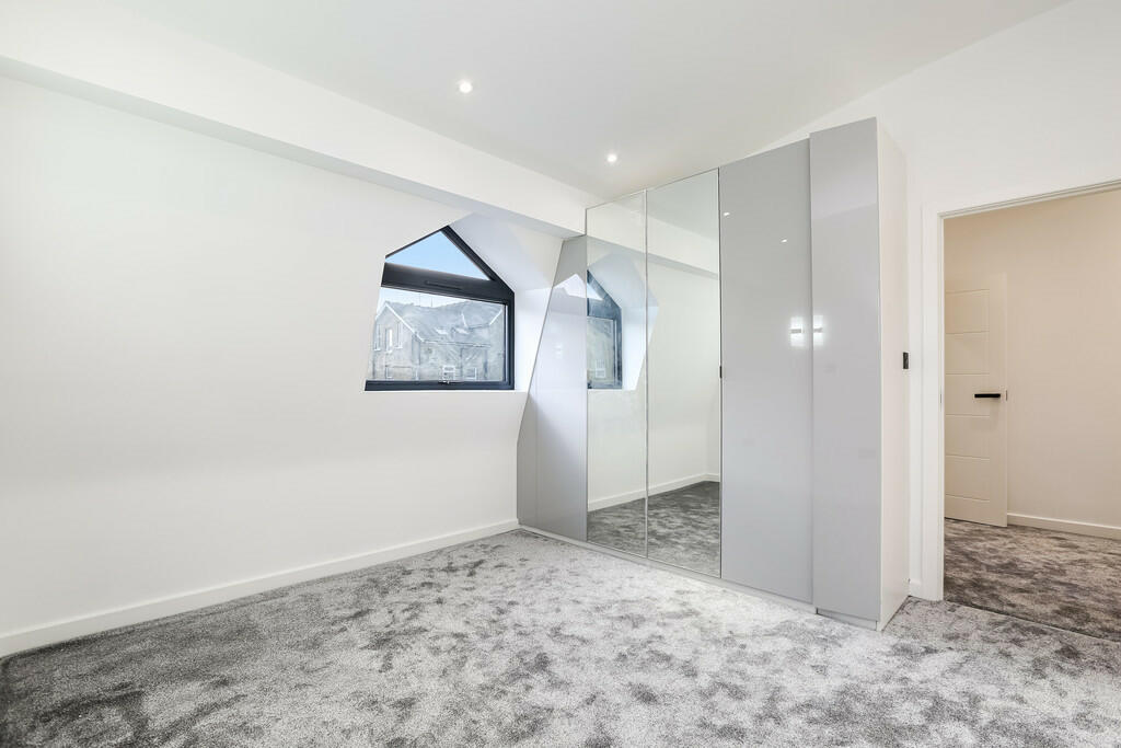 Additional image 7 of Dunheved Road North, Thornton Heath