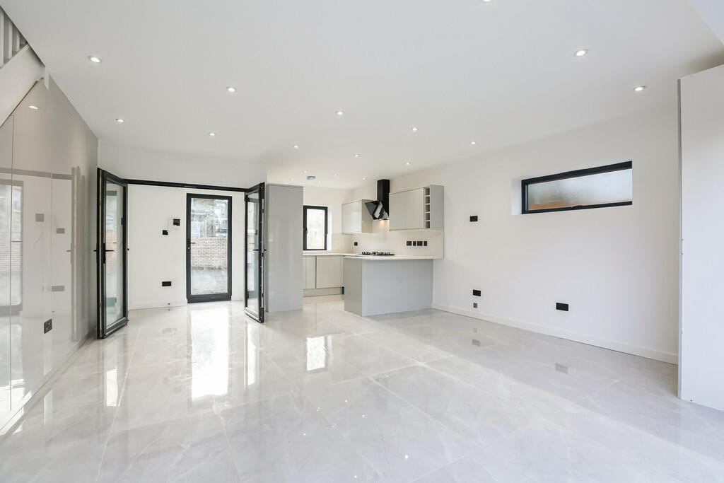 Additional image 6 of Dunheved Road North, Thornton Heath