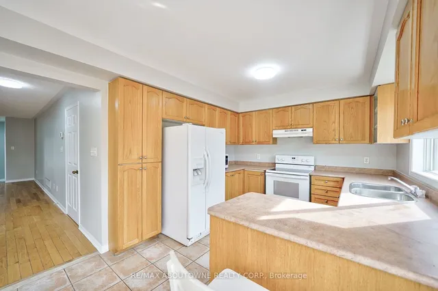 Additional image 10 of 556 Delphine Dr