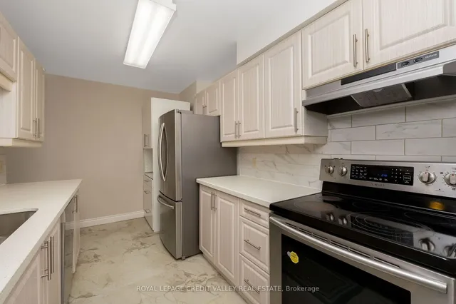 Additional image 18 of 25 Trailwood Dr Unit 303