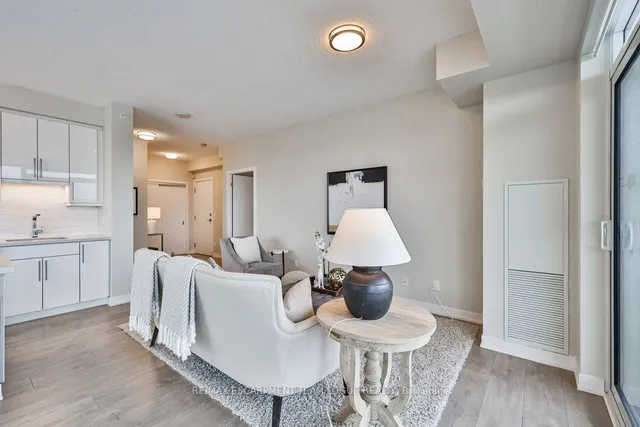 Additional image 11 of 2081 Fairview St Unit 1901