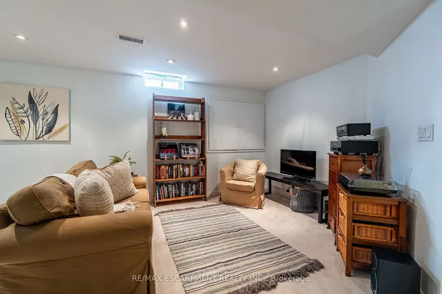 Additional image 34 of 2 Fenwick Pl