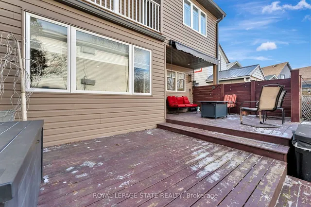 Additional image 35 of 53 Woodbine Cres