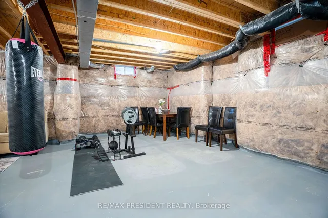 Additional image 35 of 16 Pinedale Ave