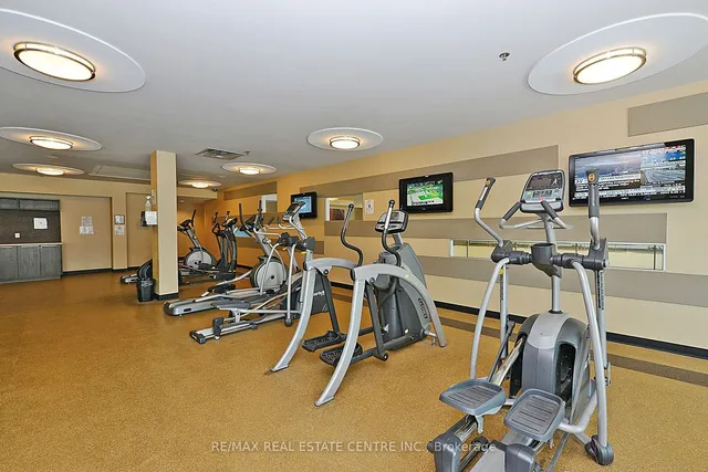 Additional image 28 of 50 Absolute Ave Unit 303