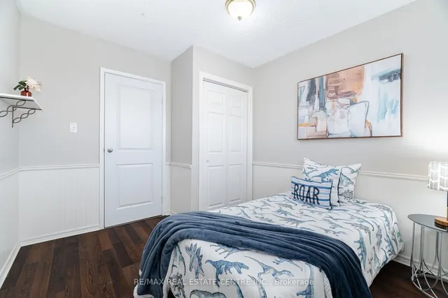 Additional image 25 of 43 Markham Cres