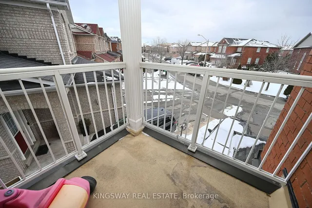 Additional image 29 of 918 Khan Cres