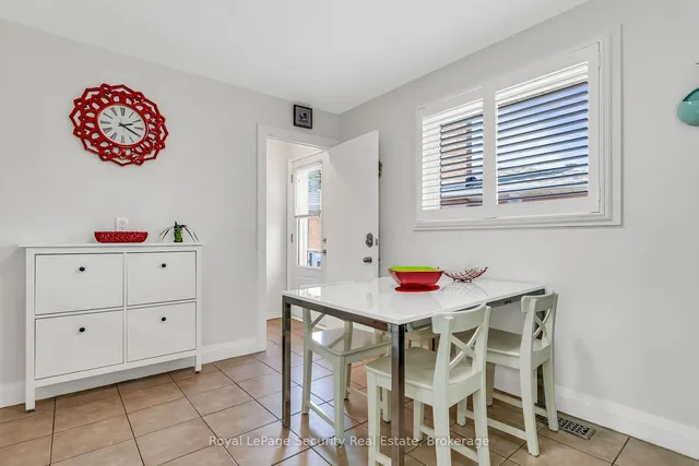 Additional image 15 of 771 Eversley Dr