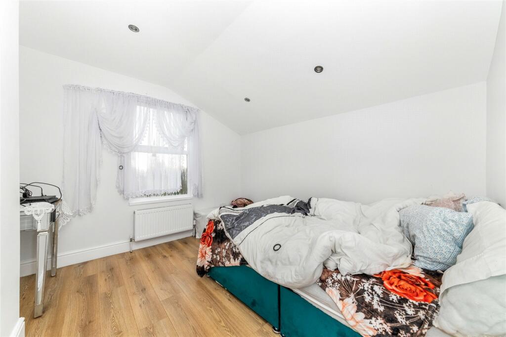 Additional image 7 of Flat 3, 10 Cotford Road, Thornton Heath, CR7