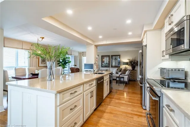 Additional image 17 of 442 Maple Ave Unit 604