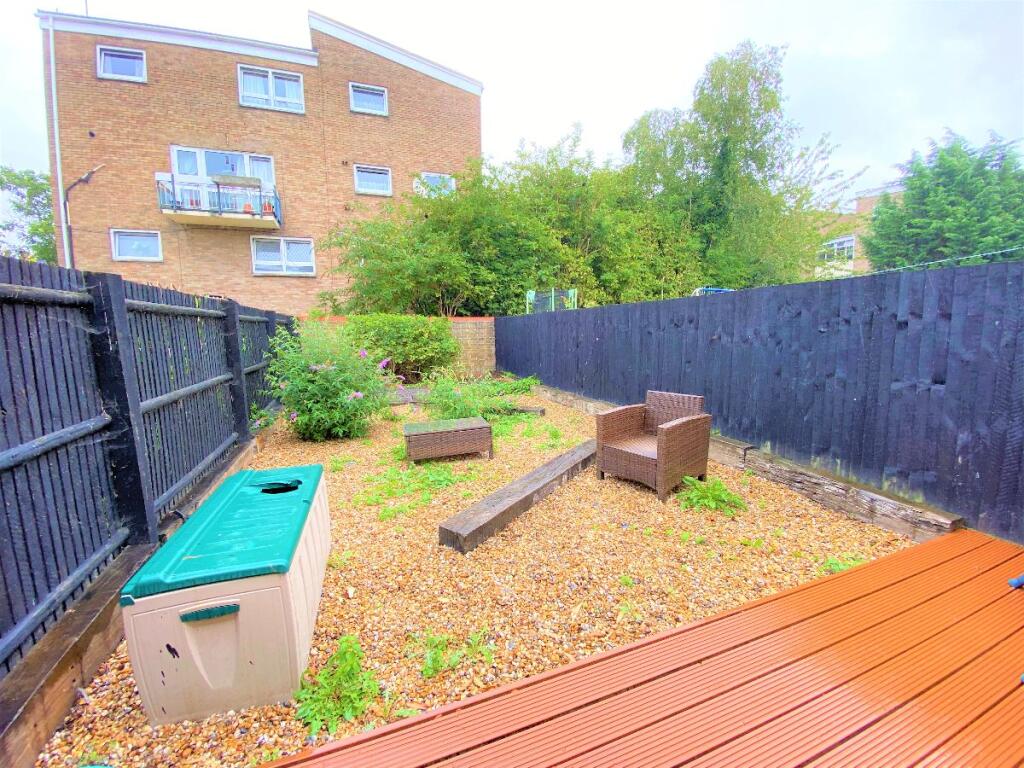 Additional image 8 of 15 Artillery Street (Near City Centre)