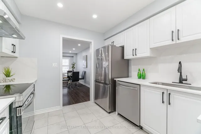 Additional image 18 of 114 Whitlock Ave