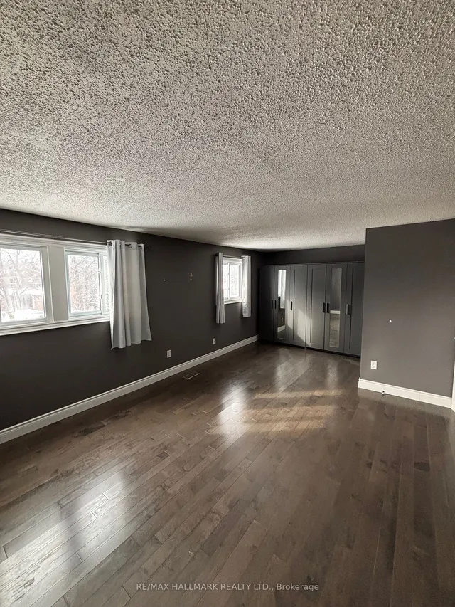 Additional image 7 of 466 Woodlawn Cres