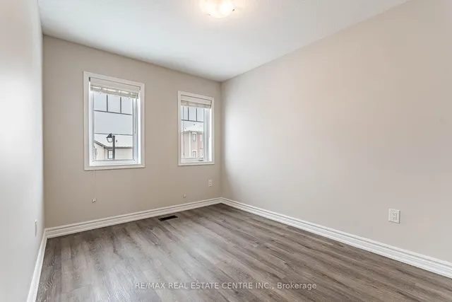 Additional image 24 of 10 Utter Pl