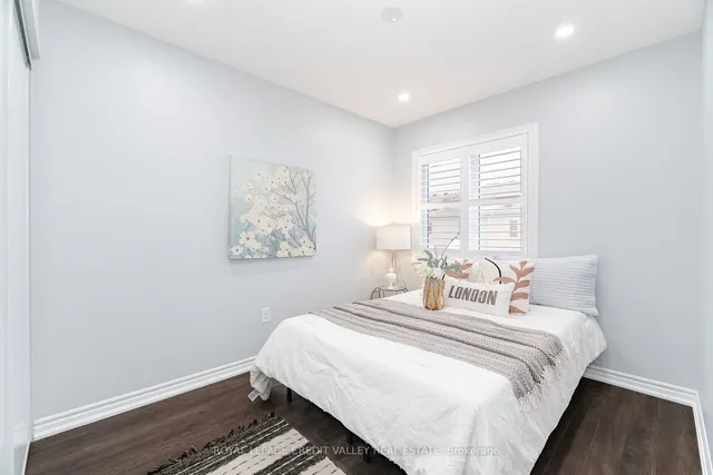 Additional image 36 of 114 Whitlock Ave