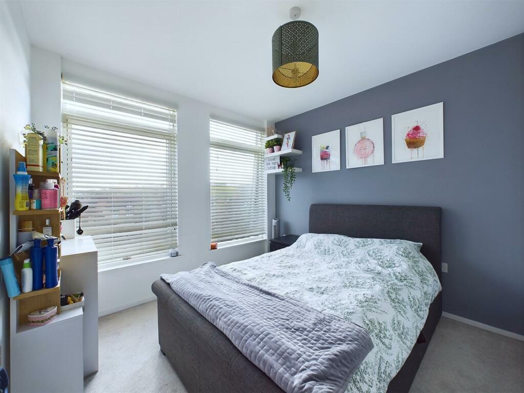 Additional image 3 of Whytecliffe Road South, Purley