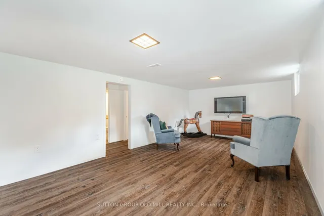 Additional image 18 of 656 Hyacinthe Blvd